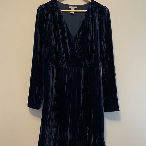 🔵Blue Velvet Dress🔵 - Picture 3 of 8